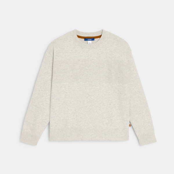 قماش ناعم ومرقط.